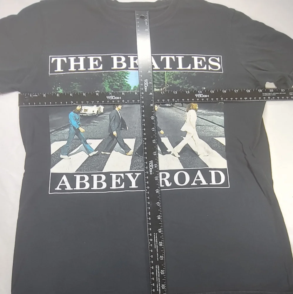 The Beatles Black Tee Abbey Road*  Album Cover Colorblock Graphics Mediu